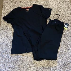 Scrub set — brand new